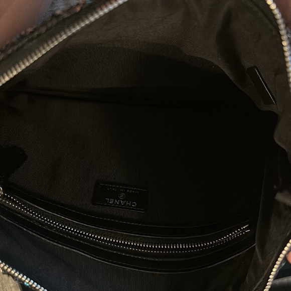 Chanel Sequin O-Case NIB - Picture 3 of 4